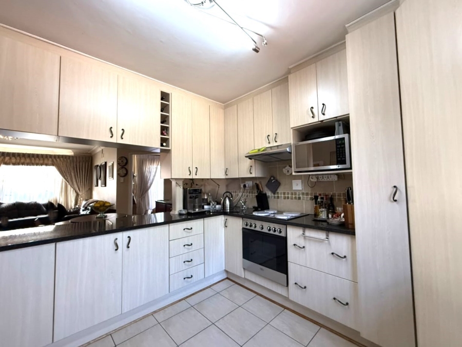 3 Bedroom Property for Sale in Universitas Free State